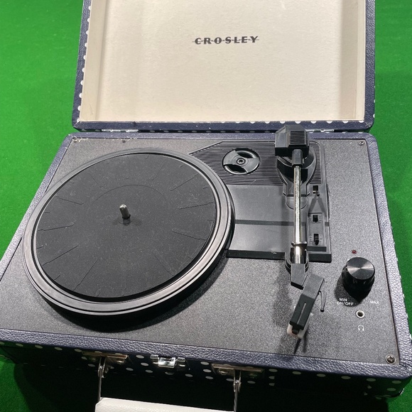 Crosley Record Player - Picture 1 of 3